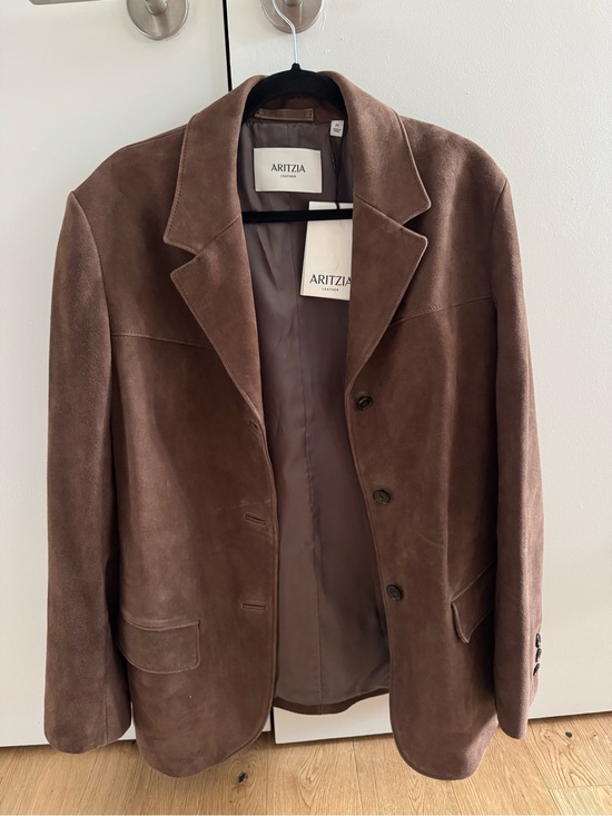 Aritzia Jackets & Blazers - Aritzia Women’s Brown Suede Blazer
